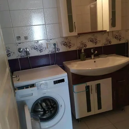 Only In A Big Comfort House 民宿 马尔马里斯